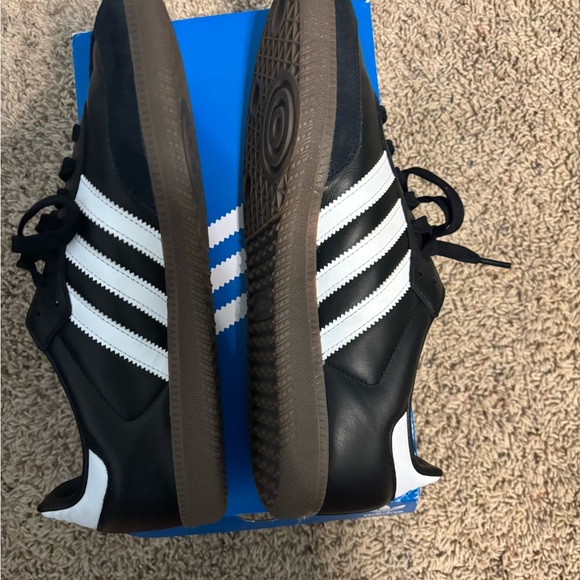 Adidas Men's Black and White Classic Sneakers - Picture 3 of 7